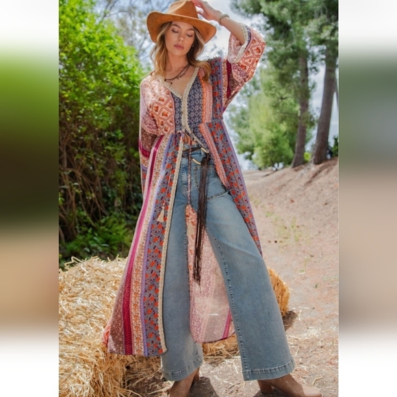 Easel Bell Sleeve Printed Maxi Duster Dress New - Picture 7 of 7